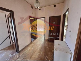 Villa in Vendita a Siracusa, zona Scala Greca, 258'000&euro;, 265 m², con Box