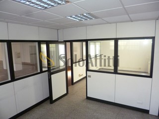 Magazzino in Affitto a Gallarate, 650&euro;, 309 m²