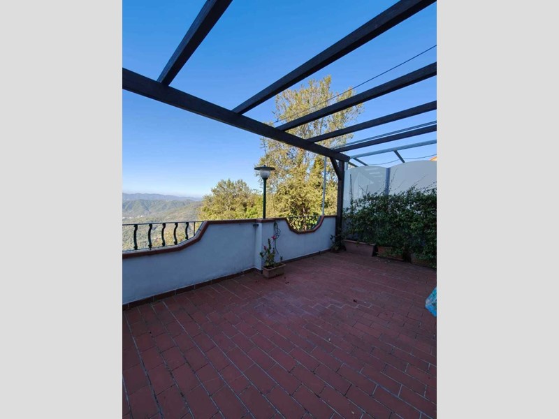 Casa Semi Indipendente in Vendita a Calice al Cornoviglio, 139'000€, 140 m²