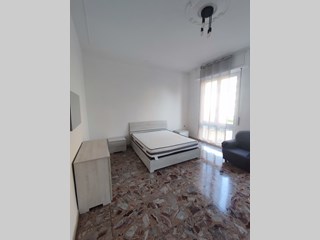 Stanza in Affitto a Vercelli, 480&euro;, 130 m², arredato