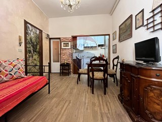 Bilocale in Vendita a Porto Ceresio, 70'000€, 44 m²