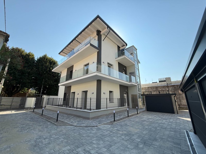 Bilocale in Vendita a Cerro Maggiore, 168'000€, 70 m²