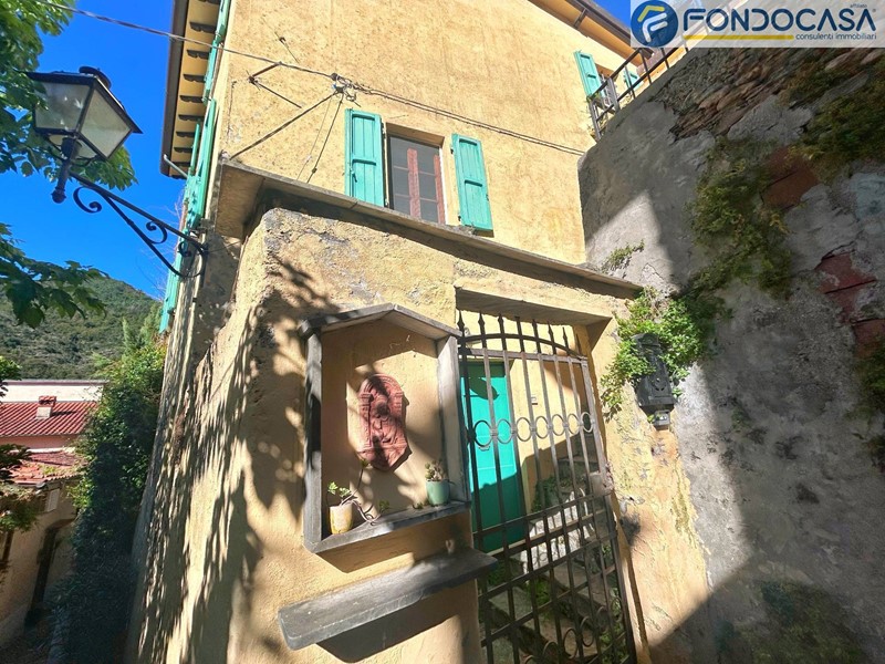 Casa Semi Indipendente in Vendita a Seravezza, 329'000&euro;, 187 m²