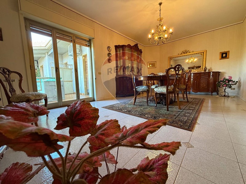 Appartamento in Vendita a Mascalucia, 138'000€, 145 m²