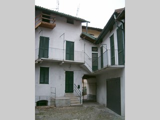 Casa Indipendente in Vendita a Lecco, 114'000€, 275 m²