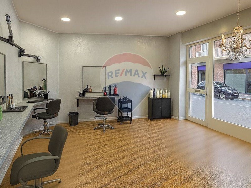 Attività commerciale in Vendita a Novara, 43'000€, 77 m²