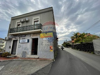 Laboratorio in Vendita a Gravina di Catania, 30'000€, 49 m²