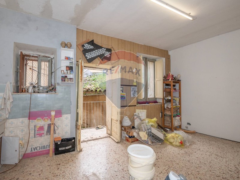 Casa Semi Indipendente in Vendita a Caltagirone, 15'000€, 75 m²