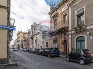 Casa Indipendente in Vendita a Acireale, 115'000€, 196 m²