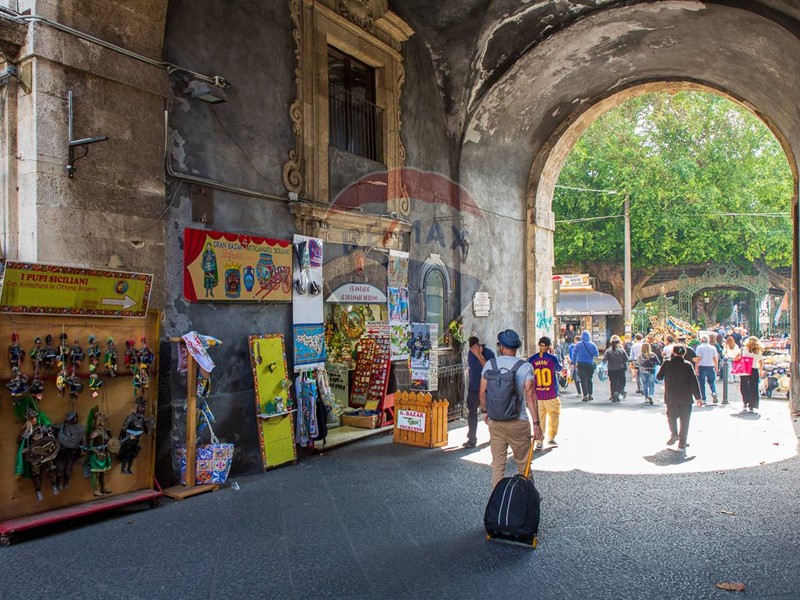 Negozio in Vendita a Catania, 400'000&euro;, 80 m²