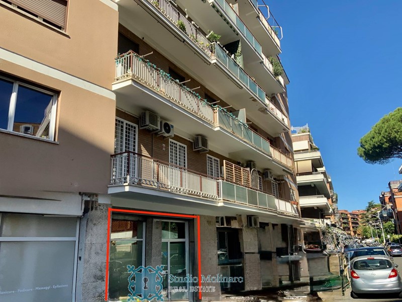 Immobile commerciale in Vendita a Roma, 195'000€, 90 m²