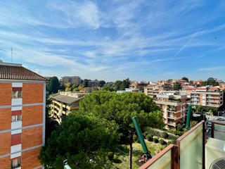 Trilocale in Vendita a Roma, 320'000€, 95 m²