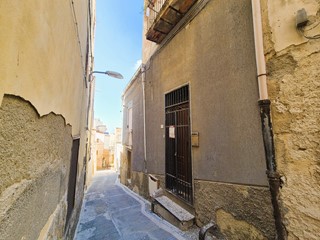 Trilocale in Vendita a Agrigento, 65'000€, 173 m²