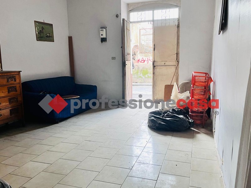 Bilocale in Vendita a Catania, 37'000&euro;, 72 m²