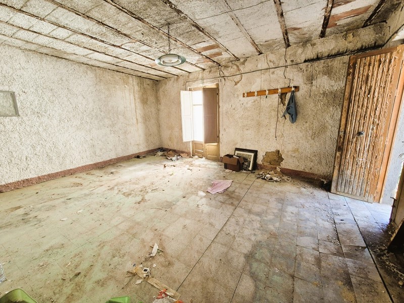 Trilocale in Vendita a Agrigento, 38'000€, 70 m²