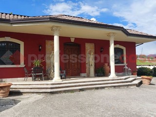 Villa in Vendita a Boville Ernica, 220'000€, 160 m², arredato