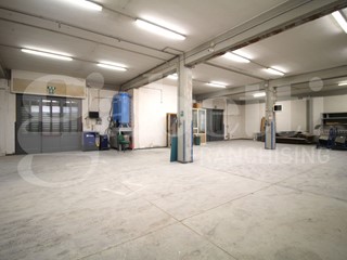 Laboratorio in Affitto a Casalnuovo di Napoli, 2'000€, 245 m²