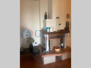 Trilocale in Vendita a Bettona, 125'000€, 107 m²