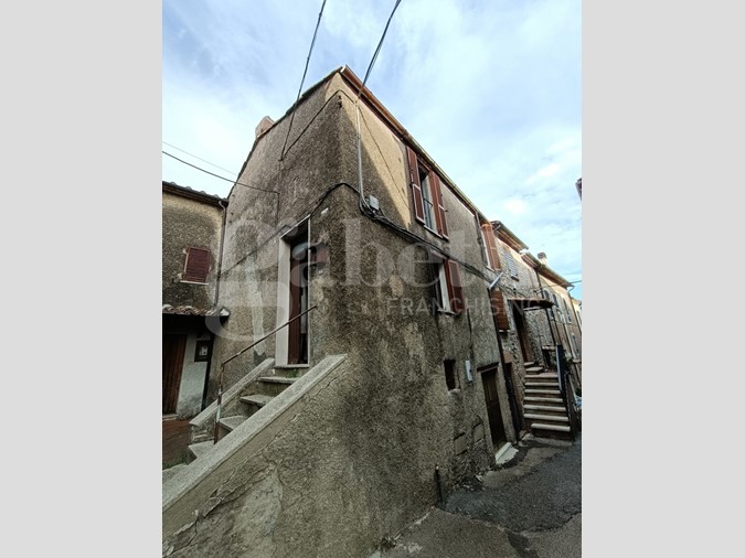 Trilocale in Vendita a Amelia, 17'000€, 75 m²