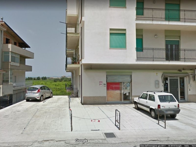 Negozio in Vendita a Terme Vigliatore, 50'000€, 60 m²