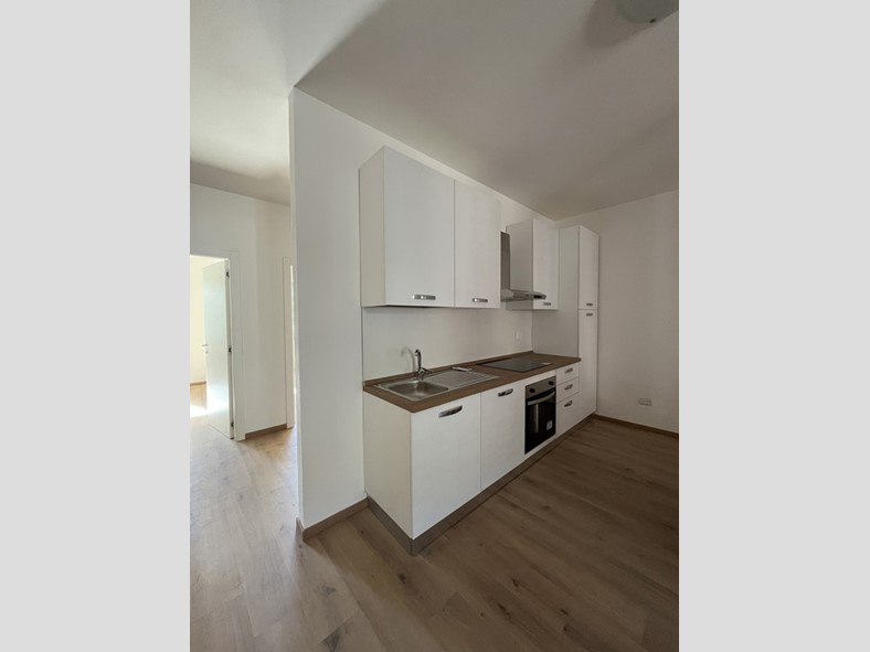 Appartamento in Vendita a Centro Valle Intelvi, 148'000€, 118 m²
