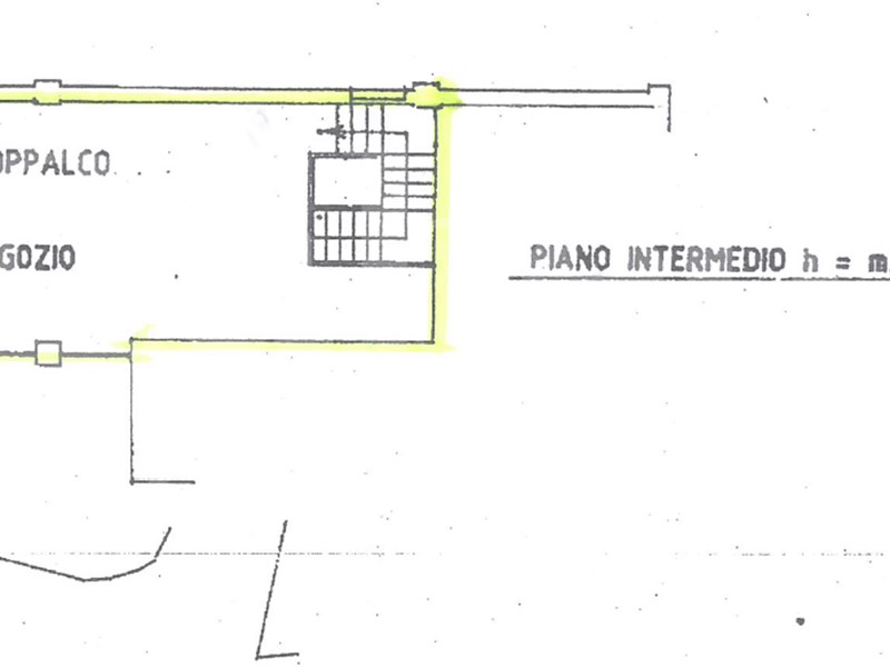Negozio in Affitto a Treviso, 4'500€, 180 m²