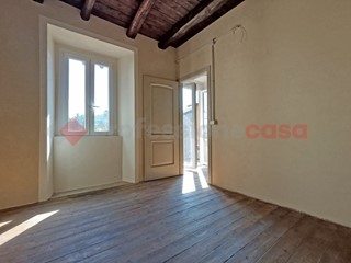 Casa Indipendente in Vendita a Brovello Carpugnino, 150'000€, 150 m²