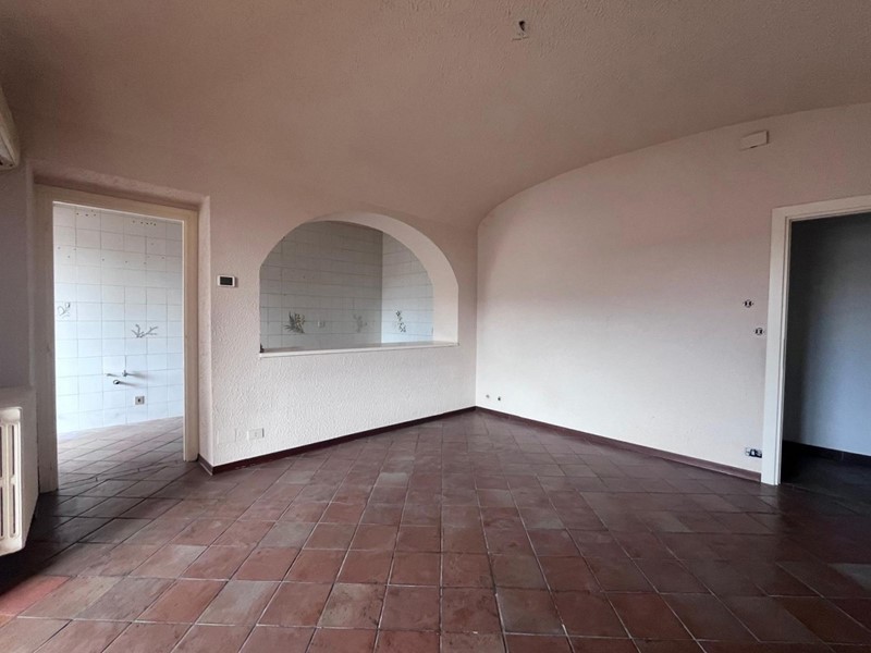 Casa Indipendente in Vendita a Beinasco, 240'000€, 250 m²
