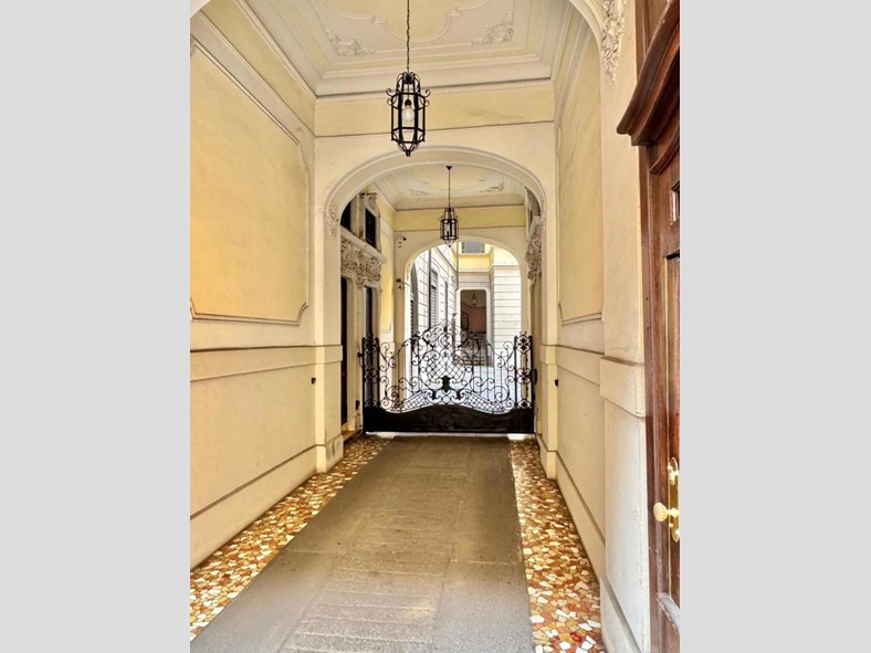 Monolocale in Vendita a Milano, 350'000€, 43 m², arredato