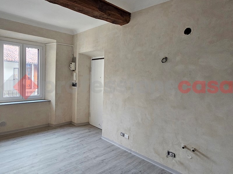 Bilocale in Vendita a Pinerolo, 70'000€, 55 m²