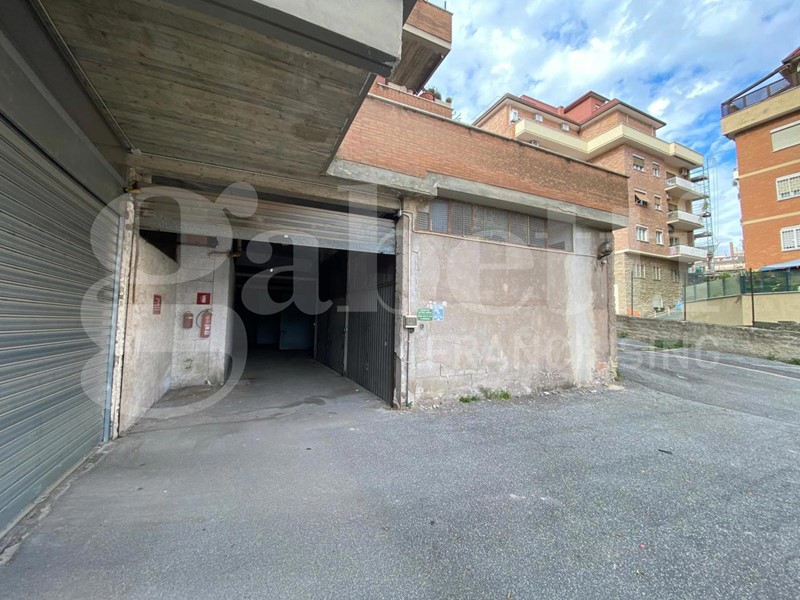 Box in Vendita a Roma, 25'000€, 21 m²
