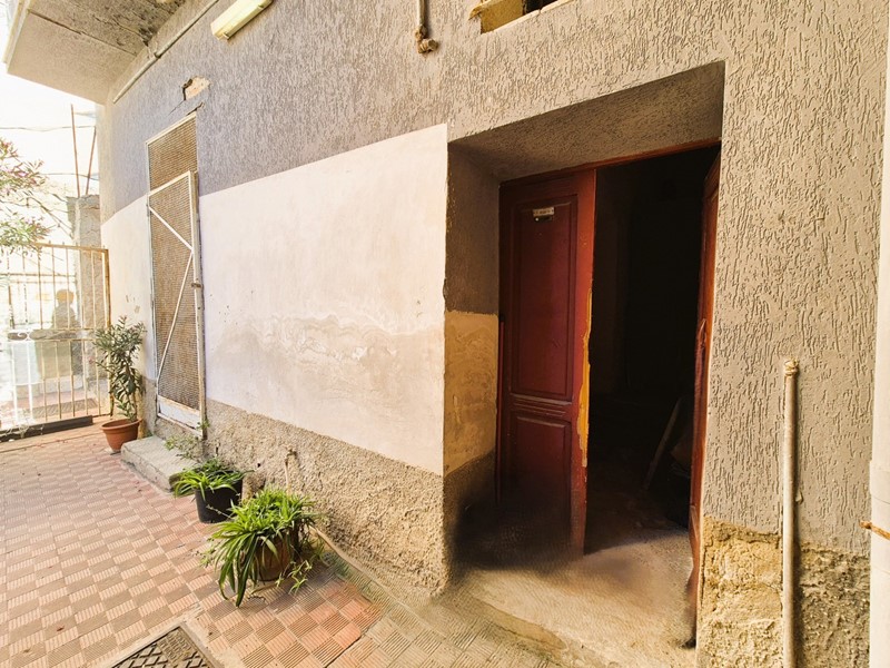 Trilocale in Vendita a Agrigento, 18'000€, 85 m²