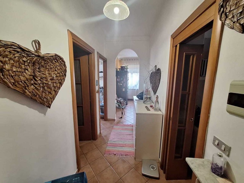 Bilocale in Vendita a Vercelli, 64'000€, 83 m²