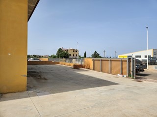 Capannone in Vendita a Ussana, 160'000€, 160 m²