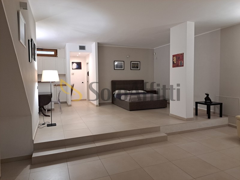 Monolocale in Affitto a Frascati, 700€, 80 m²