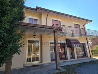 Casa Indipendente in Vendita a Castegnero, 290'000&euro;, 240 m², con Box