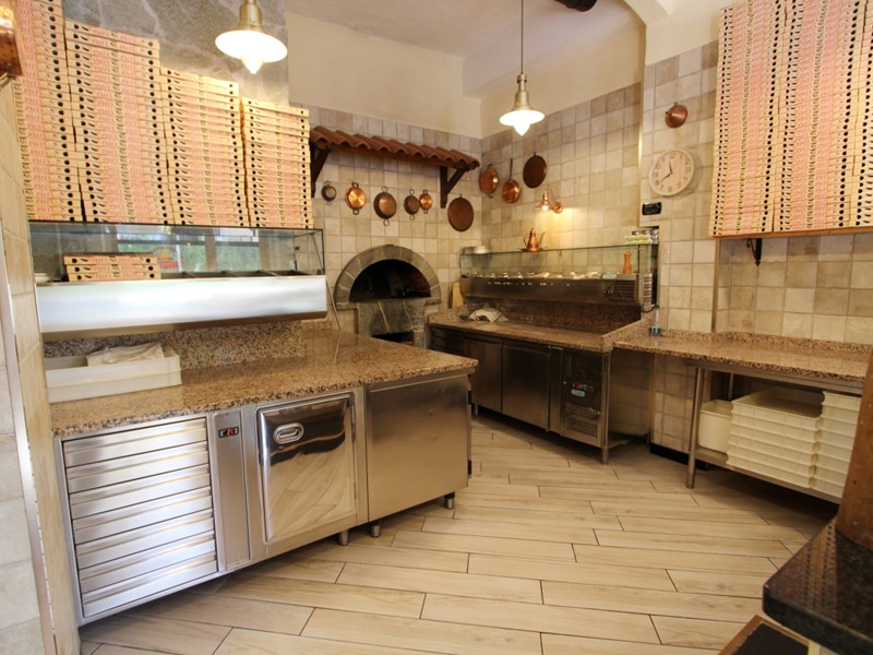 Attività commerciale in Vendita a Rapallo, zona Rapallo, 130'000€, 60 m²