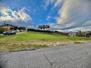 Terreno edificabile in Vendita a Guidonia Montecelio, zona Marco Simone, 170'000€, 1060 m²