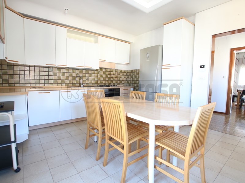 Appartamento in Affitto a Longare, 850€, 183 m², con Box