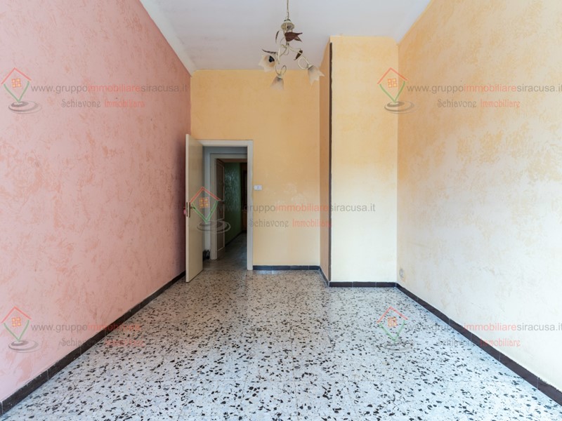 Casa Indipendente in Vendita a Floridia, 59'000€, 102 m²