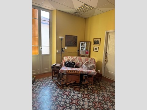 Quadrilocale in Vendita a Imperia, 140'000€, 80 m²