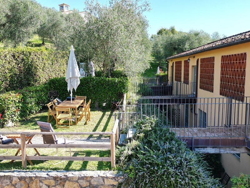 Casale in Vendita a Capannori, zona Nord, 400'000€, 96 m²