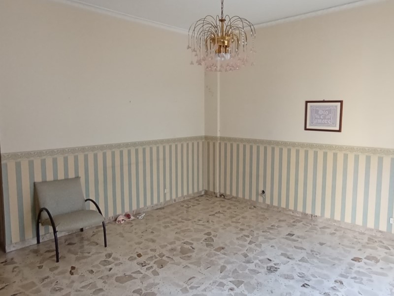 Appartamento in Vendita a Ragusa, 80'000€, 120 m²
