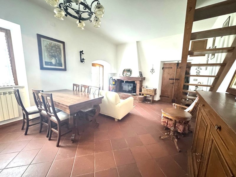 Appartamento in Affitto a Arezzo, 650€, 90 m²