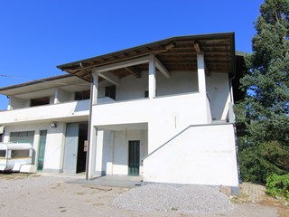 Casa Indipendente in Affitto a Cadorago, zona chiesa, 650'000€, 1300 m²