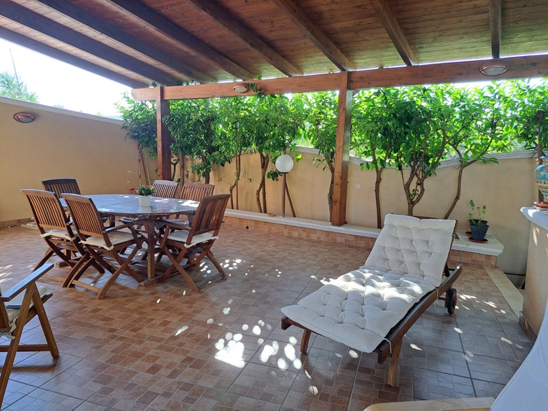 Villa in Affitto a Leporano, zona PORTO PIRRONE, 700€, 60 m², arredato