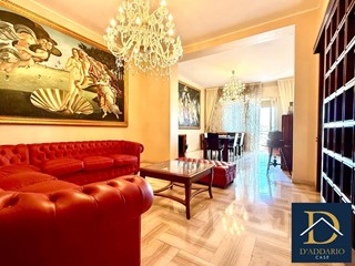 Appartamento in Vendita a Taranto, 239'000&euro;, 150 m²