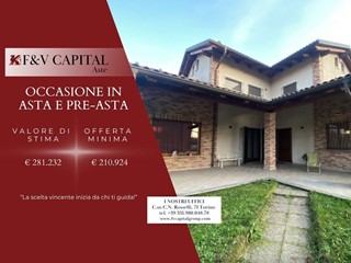 Villa in Vendita a Riva presso Chieri, 210'924€, 336 m²