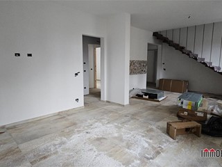 Appartamento in Vendita a Poggibonsi, 370'000&euro;, 176 m²