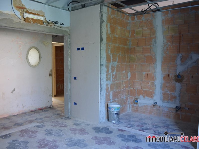 Trilocale in Vendita a Poggibonsi, 160'000€, 74 m²